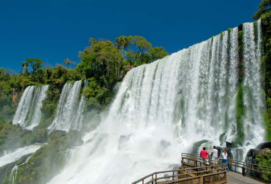 Puerto Iguazu: Iguazu Falls Boat Tour and Gran Aventura - Transport from Foz do Iguaçu