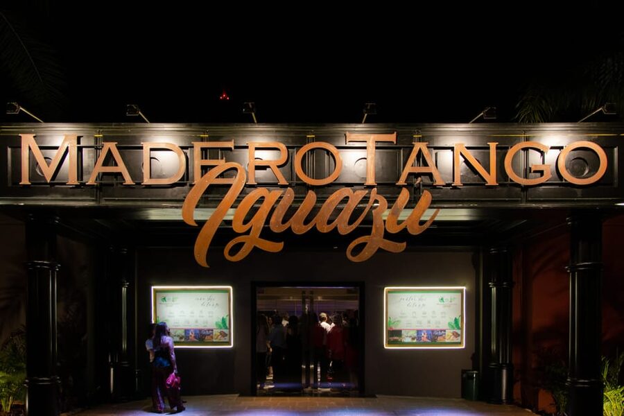 Puerto Iguazu Madero Tango Show - A large-scale Argentine tango performance