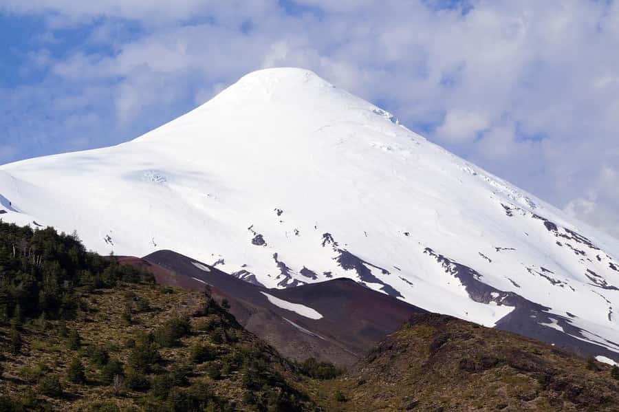 Puerto Montt: Osorno Volcano and Petrohué Falls Guided Tour - From Puerto Montt to the shores of Lake Llanquihue