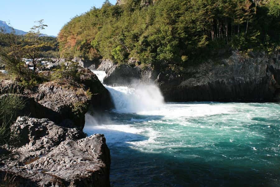 Puerto Montt: Osorno Volcano and Petrohué Falls Guided Tour - Chairlifts, glaciers, and the real cost of going higher