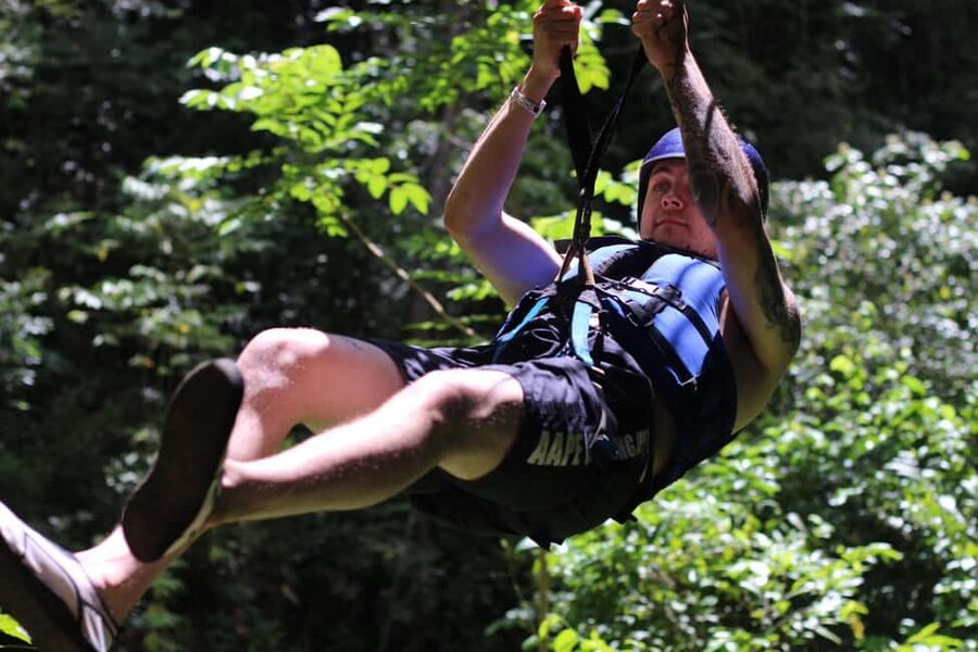 Puerto Plata/Amber Cove: Zipline and Waterfalls with Lunch - Lunch after the water