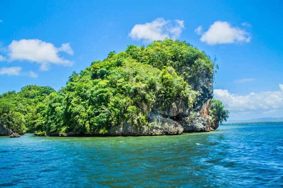 Punta Cana: 3-in-1 Adventure Haitises Park Waterfall Montaña - Three memorable stops in one demanding day