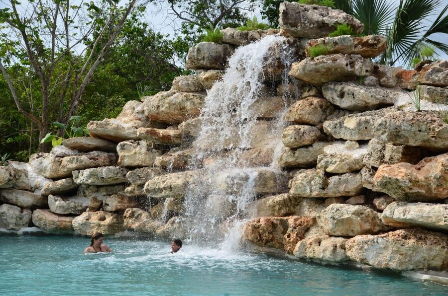 Punta Cana: Bávaro Adventure Park Horse Riding & Waterfalls - Riding the quiet routes at Bávaro Adventure Park
