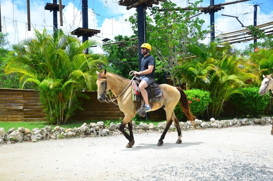 Punta Cana: Bávaro Adventure Park Horse Riding & Waterfalls - Transport, timing, and meeting the group