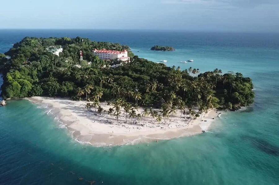 Punta Cana: Whale Watching, Cayo Levantado & Limon Waterfall - Horseback through the jungle to Limón Waterfall
