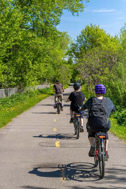 Quebec City: Montmorency Falls and Microbrewery eBike Tour - Arriving at Montmorency Falls