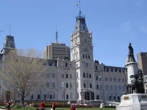 Quebec: City Tour, Montmorency Falls & Île d'Orléans Tour - Château Frontenac and the Plains of Abraham add scale