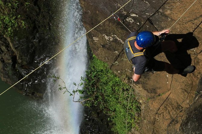 Rappel Maui Waterfalls and Rainforest Cliffs - Why the small group matters