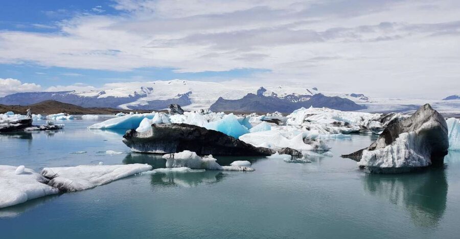 Reykjavík: 2-Day Tour with Icebergs, Glaciers & Waterfalls - Skógafoss and Gljufrabui: two waterfalls, two moods