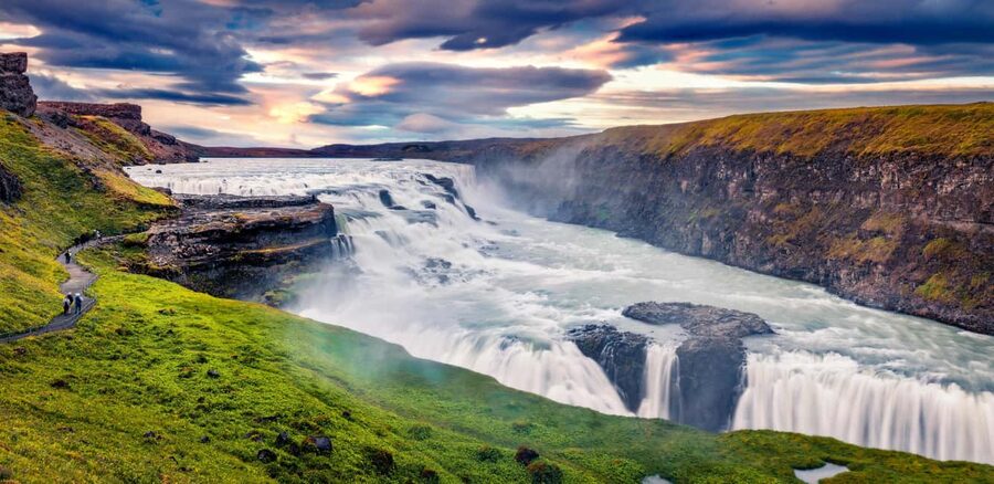 Reykjavik: Golden Circle & Waterfalls in Chinese冰岛黄金圈中文一日团 - Gullfoss delivers the big spectacle