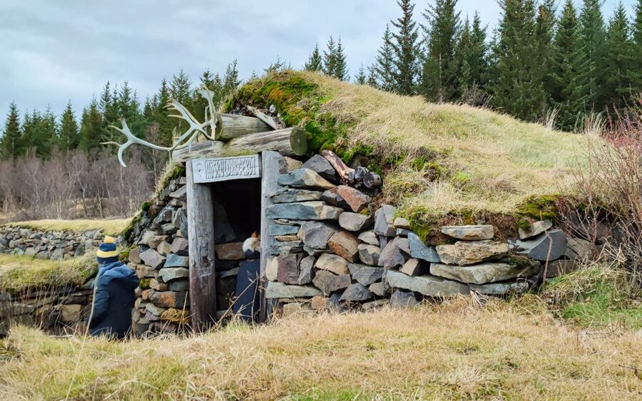 Reykjavik: Lava Cave, Hot Springs, Horses & Waterfalls Tour - How the day feels from the bus