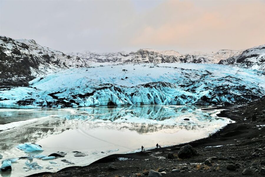 Reykjavík: South Coast Waterfalls, Black Sand & Glacier Tour - What the changing weather really means