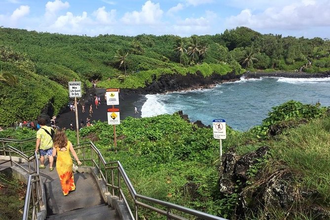 Road to Hana: Full-Day Scenic Drive with Blacksand & Waterfalls - Ke‘anae Point and the working side of Maui