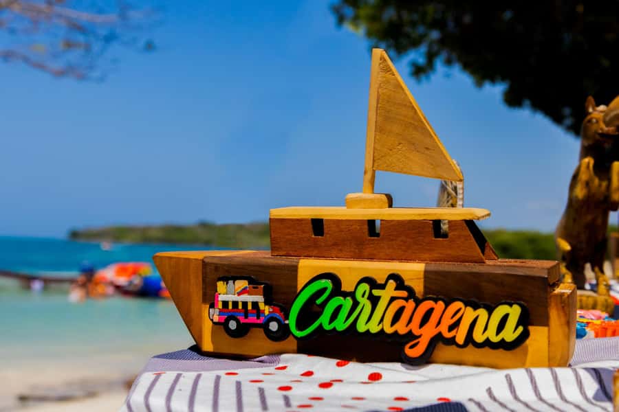Rosario Islands -Barú : Agua Azul Beach, with lunch - The welcome cocktail and included comfort