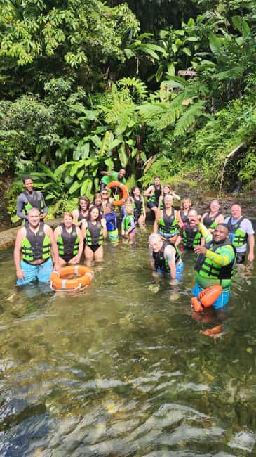 Roseau: Titou Gorge, Hot Spring, Falls & Champagne Reef Tour - Champagne Reef and the volcanic bubbles