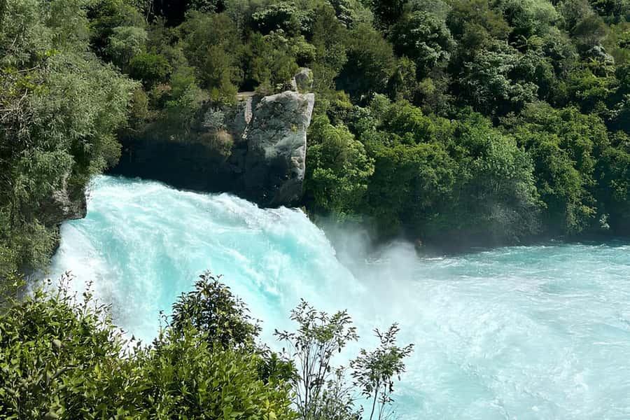 Rotorua & Taupo DayTour Waiotapu & Huka Falls from Auckland - Blue Springs may be the day’s best surprise