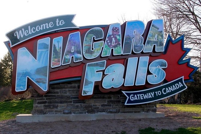 Round-Trip Private-Safe Transfer Between Buffalo Airport & Niagara Falls Canada - What happens when your flight arrives