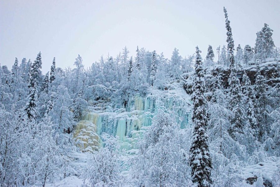 Rovaniemi: Frozen Waterfalls of Korouoma Canyon & Pro Photos - Getting ready for the winter trail