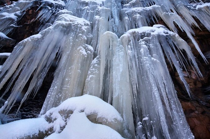 Rovaniemi: Korouoma Canyon & Frozen Waterfalls Tour with BBQ - The 4 to 6 km trail is the main event