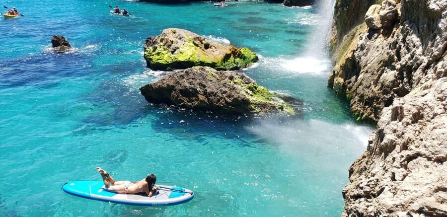 Ruta libre en paddel surf por la cascada de Nerja y Maro π - Starting from Burriana Beach