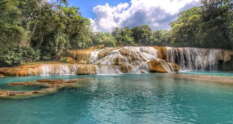 San Cristobal:Palenque,Agua Azul,and Misol-Ha English Guide - Misol-Ha: a 30-meter fall in the jungle