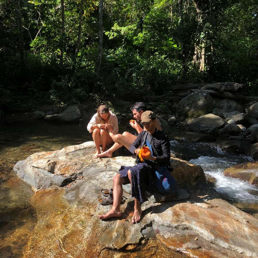 Santa Marta: Trekking in Minca Complete Waterfall Circuit - What to pack for a wet mountain trail