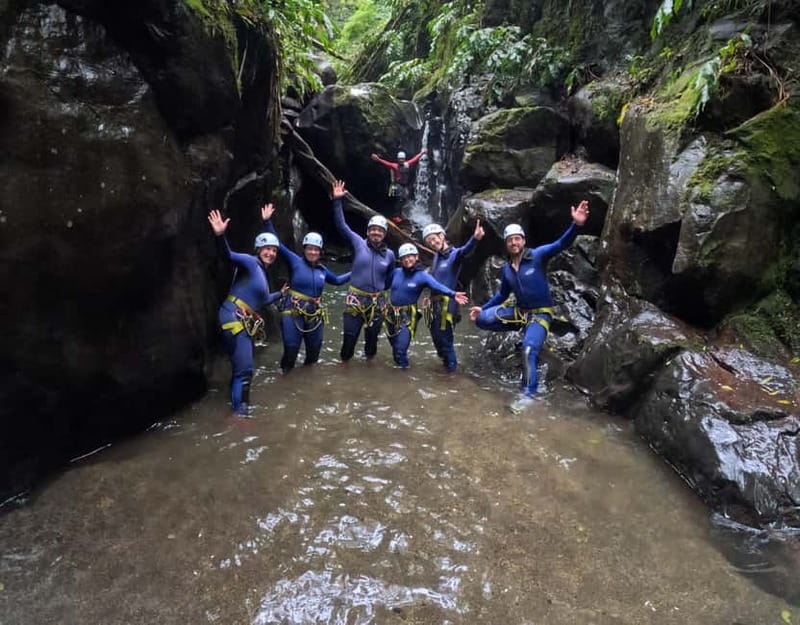 São Miguel: AdventurePark Canyoning Salto do Cabrito, Azores - From the parking area to the canyon entrance