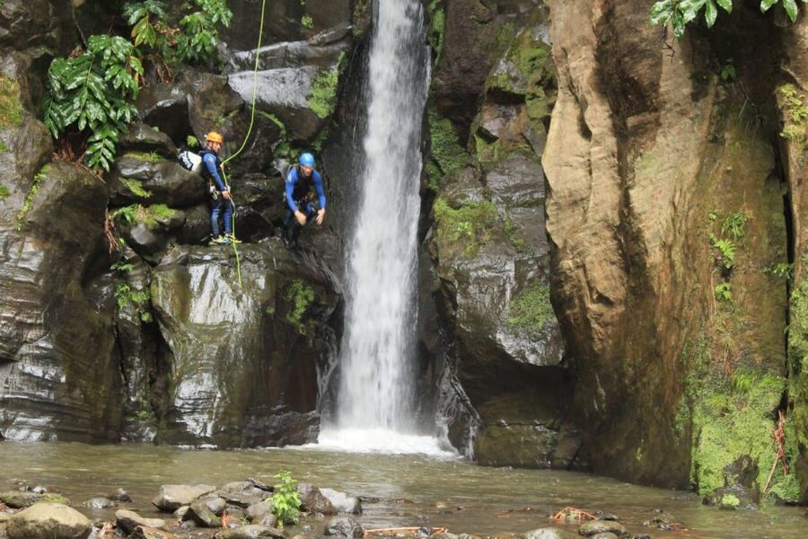Sao Miguel: Salto do Cabrito Guided Canyoning Experience - The short walk before the first descent
