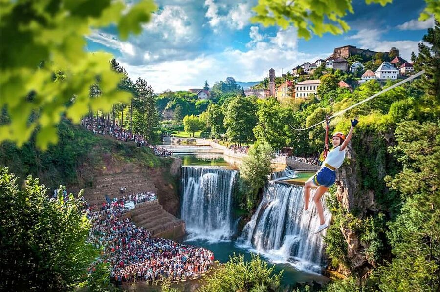 Sarajevo: Jajce Waterfall, Travnik & Pliva Lake Tour - The Lašva River source and the quieter extras