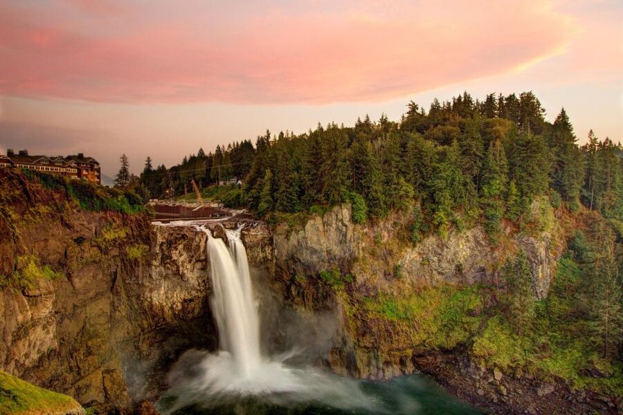 Seattle: Snoqualmie Falls and Leavenworth Day Trip - The Cascade Mountains make the ride worthwhile