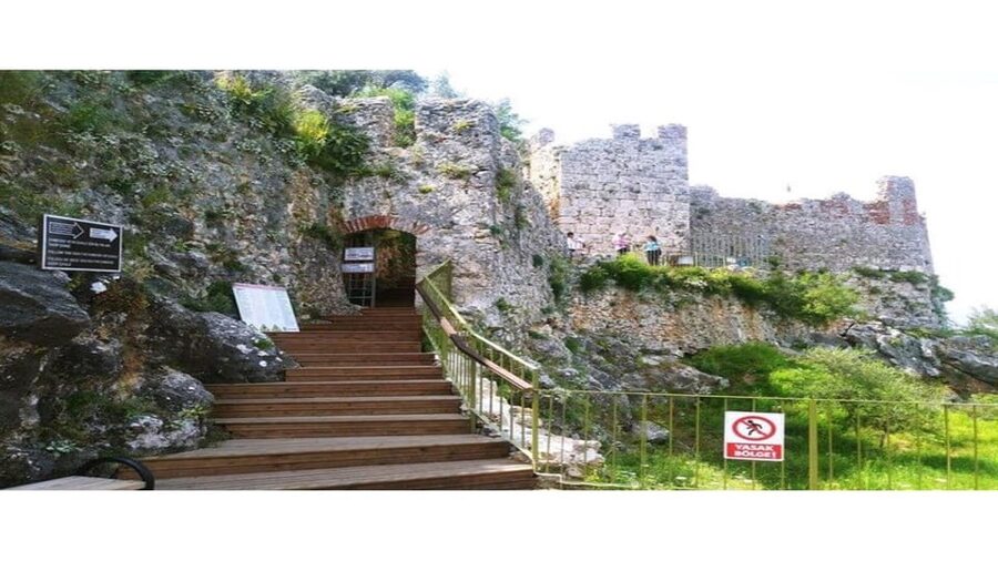 Side Mix Tour: Cabrio Safari & Green Canyon Boat & Waterfall - Lakeside lunch with three main choices