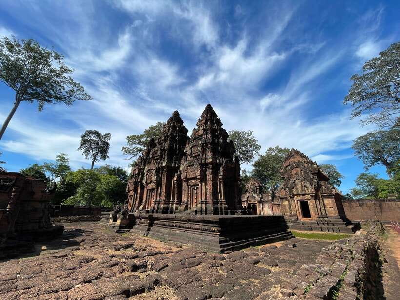 Siem Reap: Kulen Waterfall and Banteay Srei Exploration - Banteay Srei and Cambodia’s finest small-scale carving
