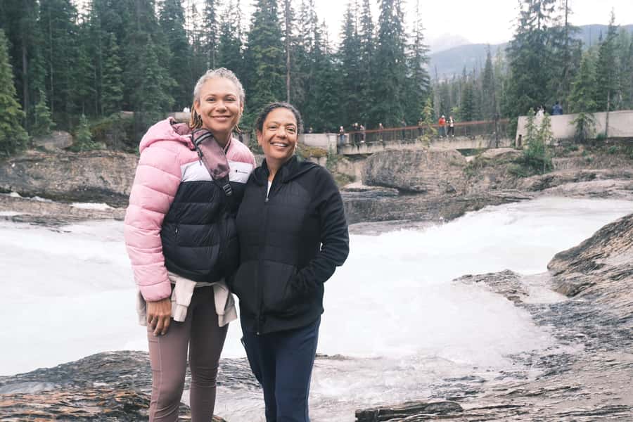 Small Grp: Emerald Lake (Optional Canoe) & Takakkaw Falls - A full day through Yoho National Park