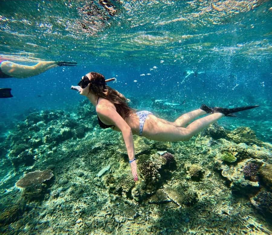 Snorkeling at Blue Lagoon, Tanjung Jepun and Waterfall - Lunch and a shower after the sea
