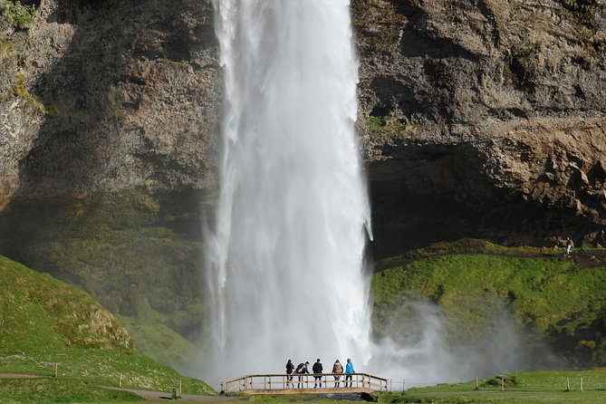South Coast, Waterfalls and Vík village from Reykjavik - Weather, clothing, and comfort