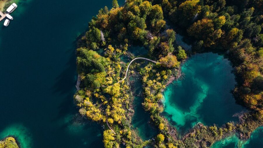 Split: Self-Guided Plitvice Lakes Day Tour with Boat Ride - Four and a half hours inside the national park