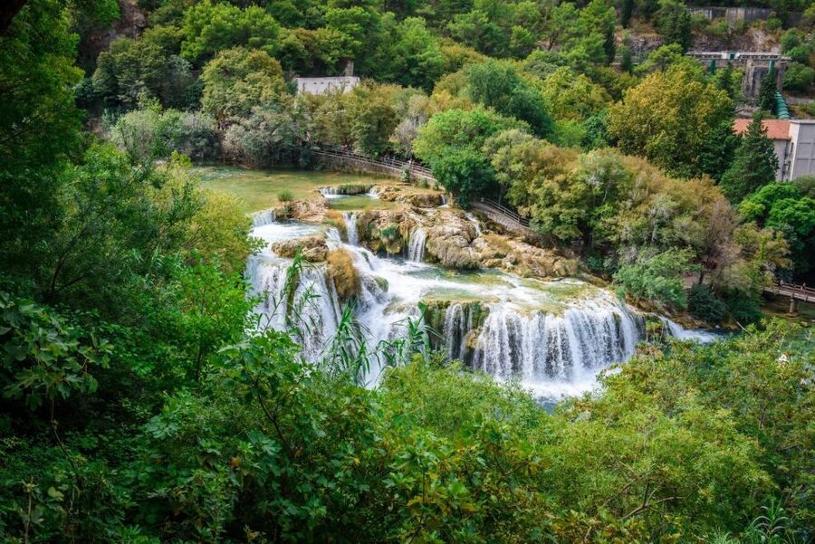Split/Trogir: Krka National Park Day Trip with Wine Tasting - Free time and swimming in Skradin