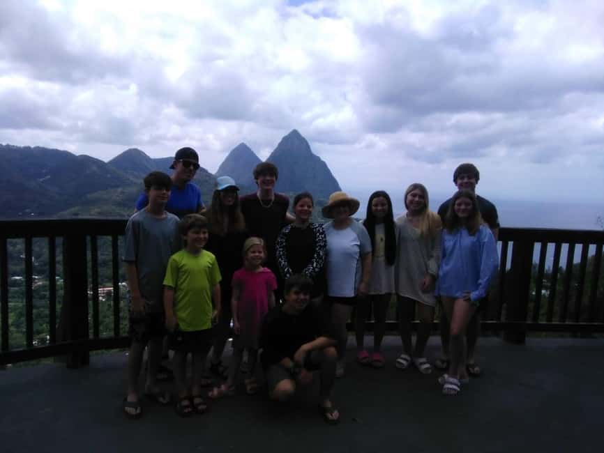 St. Lucia: Highlights Tour with mud baths and waterfalls - Anse La Raye and Canaries from the road