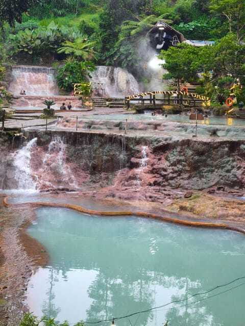 Start 10am Bandung Group Tour Volcano, Waterfalls, Hotspring - Late lunch with a possible Bandung sunset