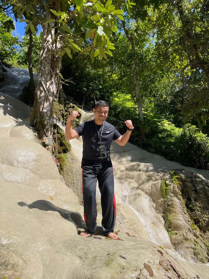 Sticky Waterfall Half-day with Private Car - Who Will Enjoy This Most?