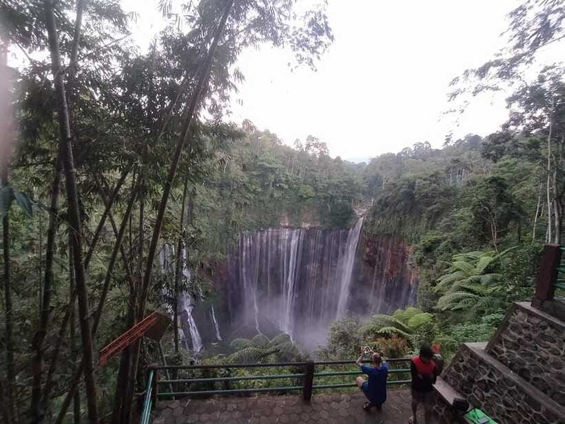 Surabaya or Malang: Tumpak Sewu Waterfall Share Guided Tour - The Cave Waterfall and Natural Pools
