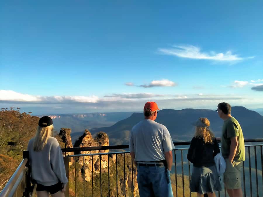 Sydney: Blue Mountains Late Start, Walks Waterfalls & Koalas - A comfortable van and a genuinely small group