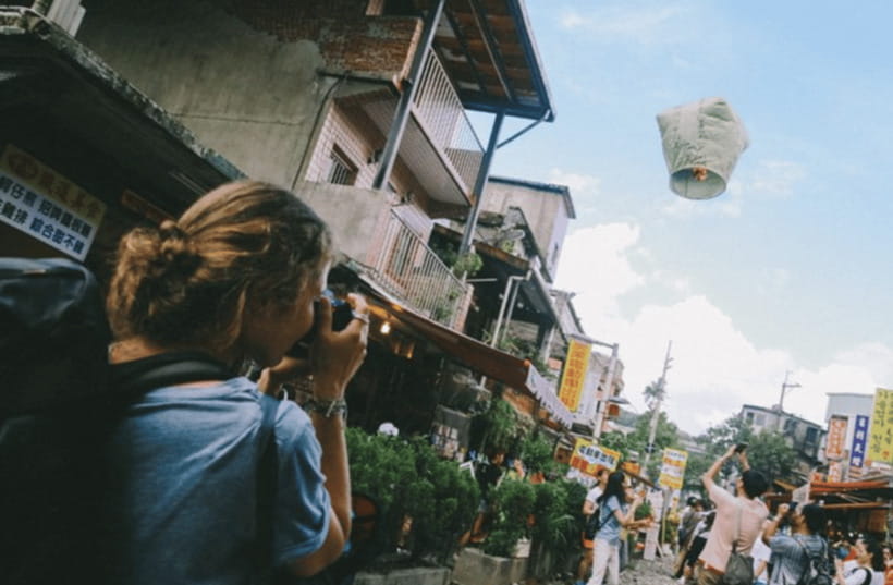 Taipei: Jiufen, Shifen Waterfall and Pingxi Sky Lantern Tour - Golden Waterfall and Jinguashi’s mining story