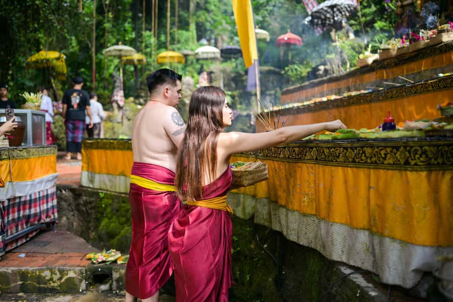 Taman Beji Griya Waterfall: Holy Bathing/Soul Retreat Ritual - What the Melukat ceremony means at Taman Beji Griya