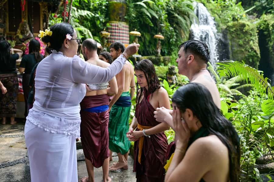 Taman Beji Griya Waterfall: Holy Bathing/Soul Retreat Ritual - Following the holy-water stages