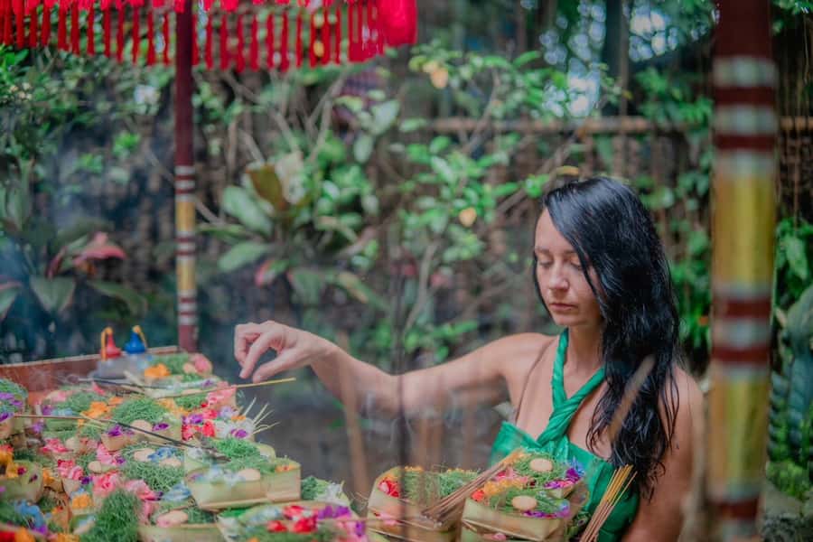 Taman Beji Griya Waterfall: Holy Bathing/Soul Retreat Ritual - Who should book this experience?