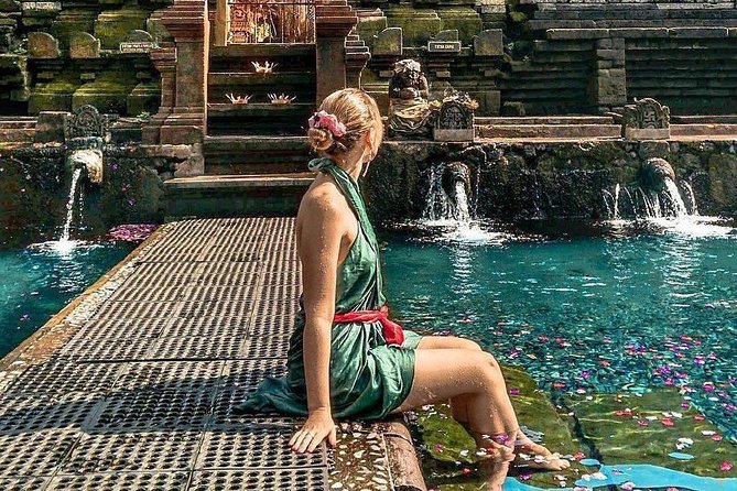 Tanah Lot Temple, Waterfall & Ubud Tour (Private & All-Inclusive) - The private guide can make or break the day