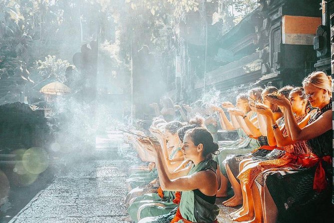 Tanah Lot Temple, Waterfall & Ubud Tour (Private & All-Inclusive) - Ubud’s Sacred Monkey Forest, a lively one-hour stop