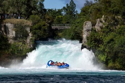 Taupō: Huka Falls 30-Minute Jet Boat Experience