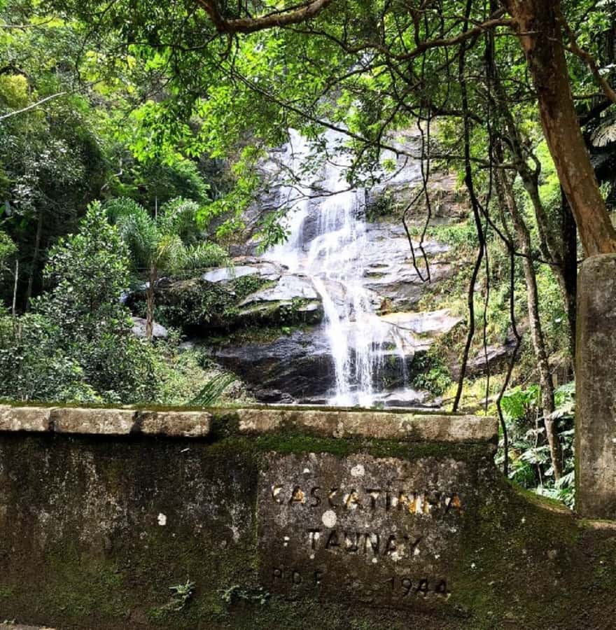 Tijuca Forest´s hike: caves, waterfalls and great views - Cascatinha Taunay, the dramatic first stop